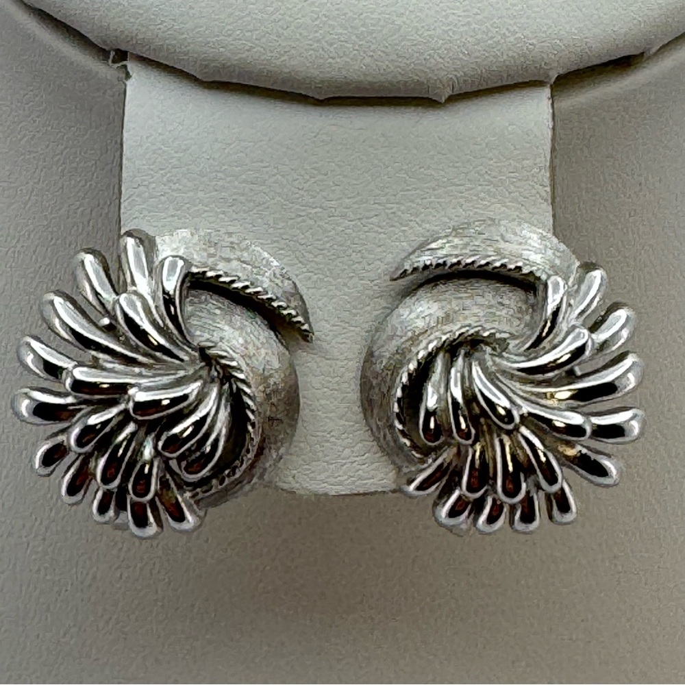 Vintage Crown Trifari Silver Tone Swirl Fan Clip On Earrings Signed